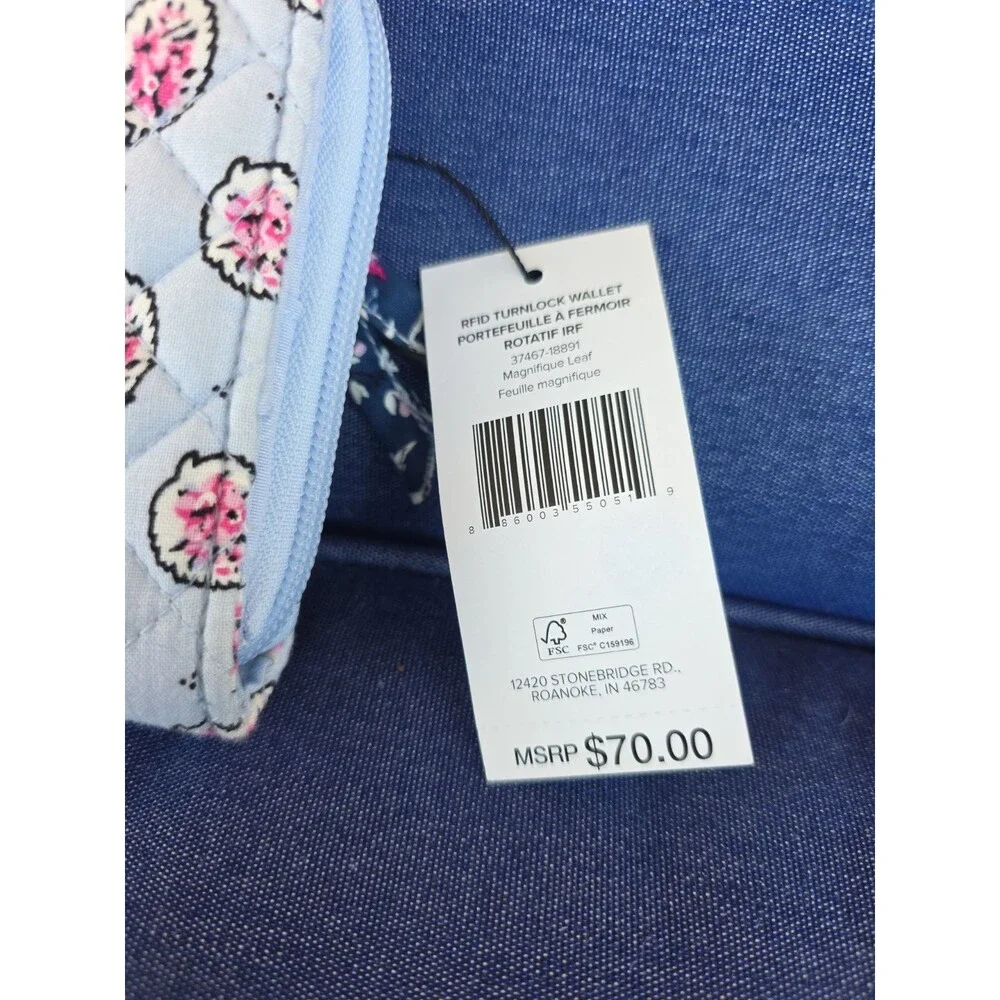 NWT Vera Bradley RFID Turnlock Wallet - Magnifique Leaf Pattern New